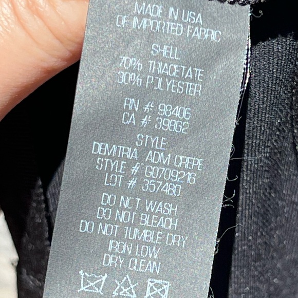 🌻Theory "Admiral Crepe" substantia Black Flare Pants Size 4 - Picture 12 of 12